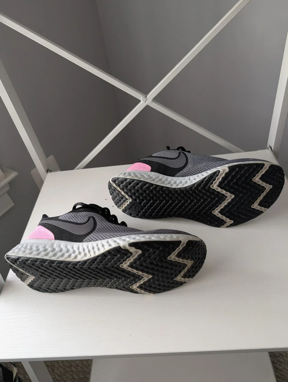 Nike Revolution 5 Psychic Pink Grey Running Shoes Women’s Size 8 BQ3207-004